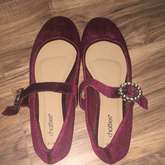 Velvet Flat Chatties - Picture 2 of 2